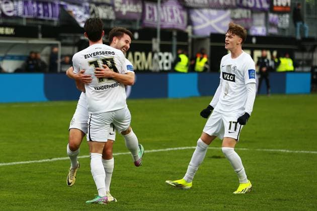 18 02 2024, xrhsx, Fußball 2 Bundesliga, SV Elversberg VfL Osnabrück emspor, v l Torjubel nach dem Tor zum celebrating the goal celebrate 2 0 Hugo Vandermersch SV Elversberg DFL DFB REGULATIONS PROHIBIT ANY USE OF PHOTOGRAPHS as IMAGE SEQUENCES and or QUASI VIDEO Elversberg
