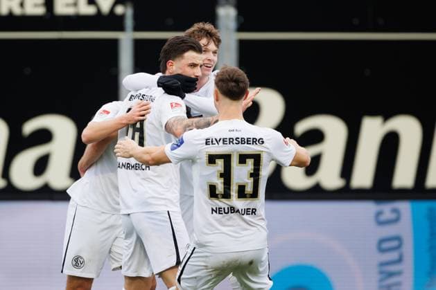 Hugo Vandermersch SV 07 Elversberg celebrates the goal for 2 o with Paul Wanner SV 07 Elversberg , Maurice Neubauer SV 07 Elversberg , SV Elversberg vs VFL Osnabrueck, Football, 2 Bundesliga, Matchday 20, Season 2023 2024, 18 02 2024 SV Elversberg vs VFL Osnabrueck, Football, 2 Bundesliga, Matchday 20, Season 2023 2024, 18 02 2024 Elversberg Copyright: xEibner-Pressefoto AlexanderxNeisx EP_ANS