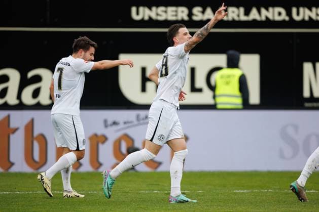 Hugo Vandermersch SV 07 Elversberg celebrates the goal to 2 o with Manuel Feil SV 07 Elversberg , SV Elversberg vs VFL Osnabrueck, Football, 2 Bundesliga, Matchday 20, Season 2023 2024, 18 02 2024 SV Elversberg vs VFL Osnabrueck, Football, 2 Bundesliga, Matchday 20, Season 2023 2024, 18 02 2024 Elversberg Copyright: xEibner-Pressefoto AlexanderxNeisx EP_ANS