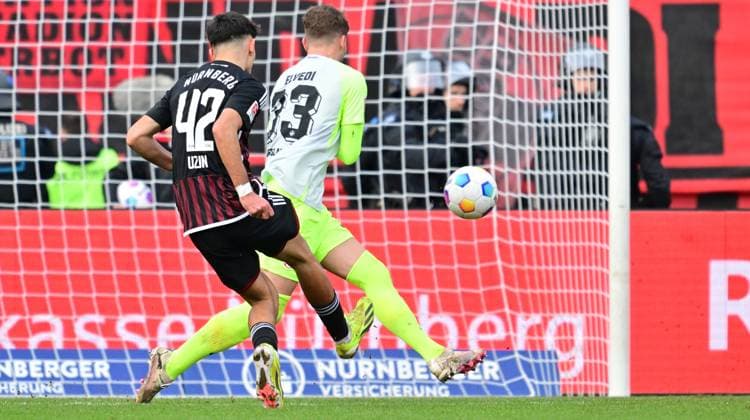 18 02 2024 Soccer Season 2023 2024 2 Soccer Bundesliga 22 Matchday 1 FC Nuremberg FCN Club 1 FC Kaiserslautern FCK Red Devils Sportfoto Zink xwoxzix DFL regulations prohibit any use of photographs as image sequences and or quasi video only for editorial use Can Yilmaz Uzun 42, 1 FC Nuremberg FCN scores goal Goal shot for 1 1 against Jan Elvedi 33, 1 FC Kaiserslautern FCK