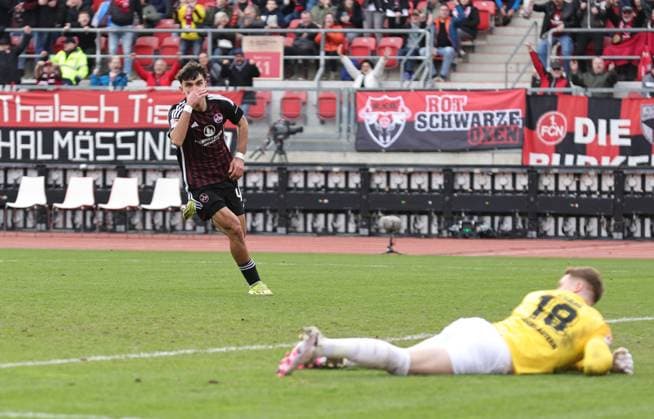 18 02 2024 Soccer Season 2023 2024 2 Soccer Bundesliga 22 Matchday 1 FC Nürnberg FCN Club 1 FC Kaiserslautern FCK Roten Teufel Sportfoto Zink DaMa xdaxmax DFL regulations prohibit any use of photographs as image sequences and or quasi video only for editorial use Jubel Freude Torjubel nach Tor zum 1 1 Can Yilmaz Uzun 42, 1 FC Nürnberg FCN jubelt freut sich Torschütze Can Yilmaz Uzun 42, 1 FC Nürnberg FCN