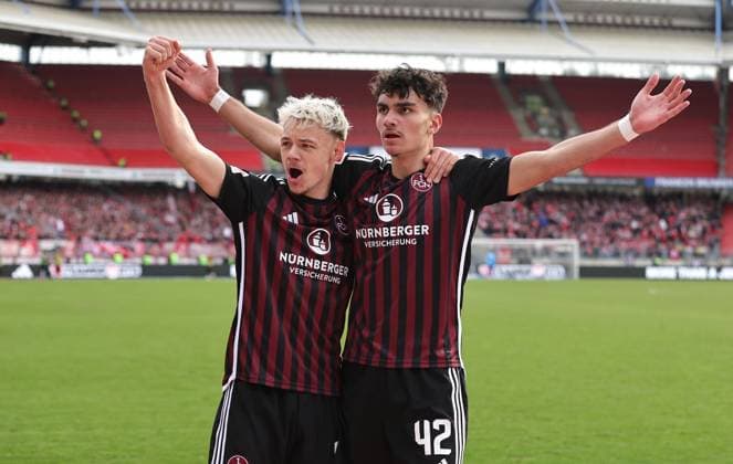18 02 2024 Soccer season 2023 2024 2 Soccer Bundesliga 22 Matchday 1 FC Nürnberg FCN Club 1 FC Kaiserslautern FCK Roten Teufel Sportfoto Zink DaMa xdaxmax DFL regulations prohibit any use of photographs as image sequences and or quasi video only for editorial use Jubel Freude Torjubel nach Tor zum 1 1 Jannik Hofmann 43, 1 FC Nürnberg FCN Can Yilmaz Uzun 42, 1 FC Nürnberg FCN jubelt freut sich Torschütze Can Yilmaz Uzun 42, 1 FC Nürnberg FCN
