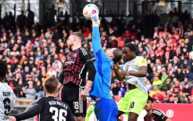 18 02 2024 Soccer Season 2023 2024 2 Soccer Bundesliga 22 Matchday 1 FC Nürnberg FCN Club 1 FC Kaiserslautern FCK Roten Teufel Sportfoto Zink xwoxzix DFL regulations prohibit any use of photographs as image sequences and or quasi video only for editorial use Jannes Kilian Horn 38, 1 FC Nürnberg FCN Carl Klaus 1, 1 FC Nürnberg FCN Dickson Abiama 40, 1 FC Kaiserslautern FCK