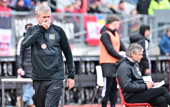18 02 2024 Soccer Season 2023 2024 2 Soccer Bundesliga 22 Matchday 1 FC Nürnberg FCN Club 1 FC Kaiserslautern FCK Roten Teufel Sportfoto Zink xwoxzix DFL regulations prohibit any use of photographs as image sequences and or quasi video only for editorial use Friedhelm Funkel Trainer 1 FC Kaiserslautern FCK