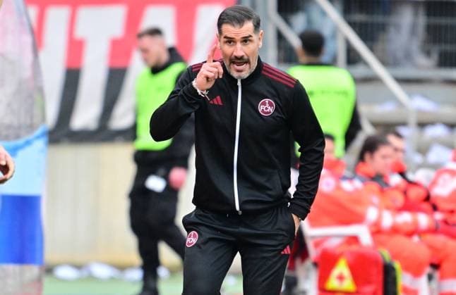 18 02 2024 Soccer Season 2023 2024 2 Soccer Bundesliga 22 Matchday 1 FC Nürnberg FCN Club 1 FC Kaiserslautern FCK Roten Teufel Sportfoto Zink xwoxzix DFL regulations prohibit any use of photographs as image sequences and or quasi video only for editorial use Cristian Fiel Trainer 1 FC Nürnberg FCN