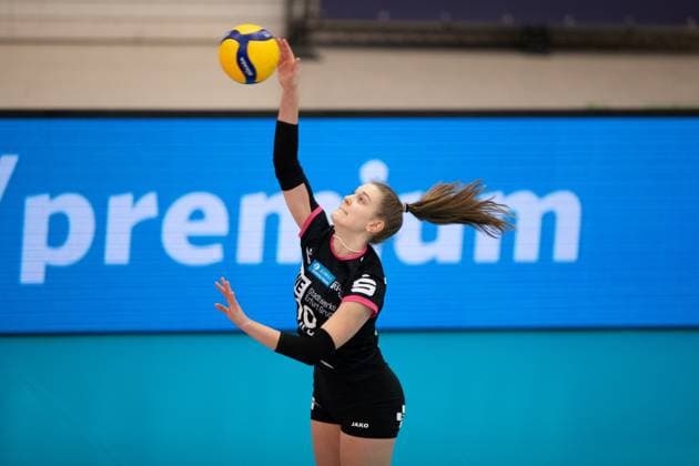 2 Volleyball Bundesliga Women Pro Schwarz Weiss Erfurt vs VCO Dresden 18 02 2024 Pia Mohr 10 Schwarz Weiss Erfurt 2 Bundesliga Women Pro Schwarz Weiss Erfurt vs VCO Dresden Riethsporthalle Erfurt 18 02 2024 Copyright: xBEAUTIFULxSPORTS Duehringx