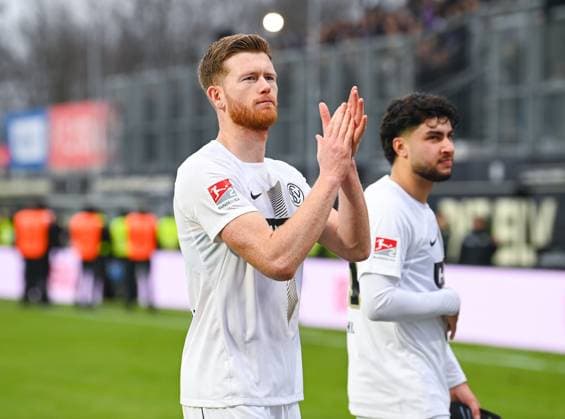 Germany, Spiesen Elversberg, 18 02 2024, Ursapharm Arena at Kaiserlinde, SV Elversberg vs VfL Osnabrueck 2 Bundesliga, Florian Le Joncour SV Elversberg gestures and thanks to the fans Spiesen Elversberg Ursapharm Arena at Kaiserlinde Saarland Germany eu-images-738