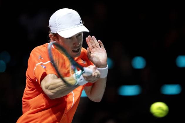 ROTTERDAM - Alex de Minaur (Australia) in action against Jannik Sinner (ITA) on the last day of the ABN AMRO Open tennis tournament in Ahoy. ANP SANDER KONING ABN AMRO Open 2024 xVIxANPxSportx xxANPxIVx 491441145 originalFilename: 491441145.jpg