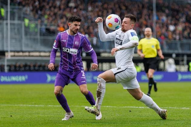 Luca Schnellbacher SV 07 Elversberg in duel with Athanasios Androutsos VFL Osnabrueck , SV Elversberg vs VFL Osnabrueck, Soccer, 2 Bundesliga, Matchday 20, Season 2023 2024, 18 02 2024 SV Elversberg vs VFL Osnabrueck, Soccer, 2 Bundesliga, Matchday 20, Season 2023 2024, 18 02 2024 Elversberg Copyright: xEibner-Pressefoto AlexanderxNeisx EP_ANS