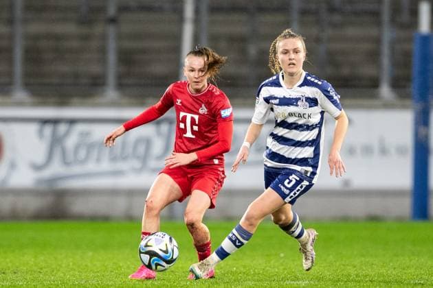 Google Pixel Women Bundesliga 14 Matchday MSV Duisburg 1 FC Köln 18 02 2024 Laura Donhauser 1 FC Köln, 25 in duel with Flach Paula MSV Duisburg, 5 Google Pixel Women Bundesliga 14 Matchday MSV Duisburg 1 FC Köln Schauinsland Reisen Arena Duisburg 18 02 2024 DFB DFL REGULATIONS PROHIBIT ANY USE OF PHOTOGRAPHS AS IMAGE SEQUENCES AND OR QUASI VIDEO Copyright: xBEAUTIFULxSPORTS Buriakovx