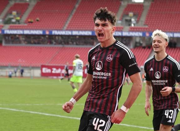 18 02 2024 Soccer Season 2023 2024 2 Soccer Bundesliga 22 Matchday 1 FC Nürnberg FCN Club 1 FC Kaiserslautern FCK Roten Teufel Sportfoto Zink DaMa xdaxmax DFL regulations prohibit any use of photographs as image sequences and or quasi video only for editorial use Jubel Freude Torjubel nach Tor zum 1 1 Can Yilmaz Uzun 42, 1 FC Nürnberg FCN jubelt freut sich Torschütze Can Yilmaz Uzun 42, 1 FC Nürnberg FCN