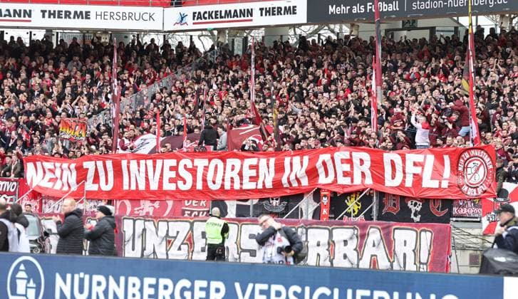 18 02 2024 Soccer Season 2023 2024 2 Soccer Bundesliga 22 Matchday 1 FC Nürnberg FCN Club 1 FC Kaiserslautern FCK Roten Teufel Sportfoto Zink DaMa xdaxmax DFL regulations prohibit any use of photographs as image sequences and or quasi video only for editorial use Banner banner of the spectators audience Fans of 1 FC Kaiserslautern FCK No to investors in the DFL