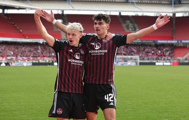 18 02 2024 Soccer season 2023 2024 2 Soccer Bundesliga 22 Matchday 1 FC Nürnberg FCN Club 1 FC Kaiserslautern FCK Roten Teufel Sportfoto Zink DaMa xdaxmax DFL regulations prohibit any use of photographs as image sequences and or quasi video only for editorial use Jubel Freude Torjubel nach Tor zum 1 1 Jannik Hofmann 43, 1 FC Nürnberg FCN Can Yilmaz Uzun 42, 1 FC Nürnberg FCN jubelt freut sich Torschütze Can Yilmaz Uzun 42, 1 FC Nürnberg FCN