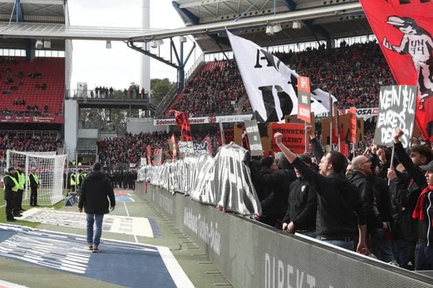 18 02 2024 Soccer Season 2023 2024 2 Soccer Bundesliga 22 Matchday 1 FC Nürnberg FCN Club 1 FC Kaiserslautern FCK Roten Teufel Sportfoto Zink DaMa xdaxmax DFL regulations prohibit any use of photographs as image sequences and or quasi video only for editorial use Clubfan Clubfans FCN Fans Fans protest inside the stadium during the match with banners banners signs and flags against the DFL and the planned investor entry