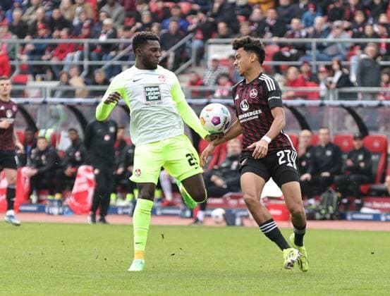 18 02 2024 Soccer Season 2023 2024 2 Soccer Bundesliga 22 Matchday 1 FC Nürnberg FCN Club 1 FC Kaiserslautern FCK Roten Teufel Sportfoto Zink DaMa xdaxmax DFL regulations prohibit any use of photographs as image sequences and or quasi video only for editorial use Richmond Tachie 29, 1 FC Kaiserslautern FCK Nathaniel Brown 27, 1 FC Nürnberg FCN