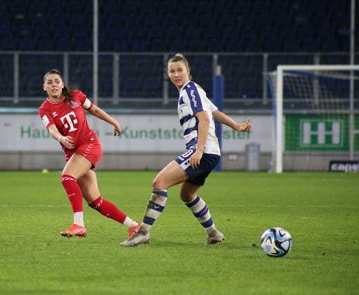18 02 2024, xgrfx, Fussball 1 Bundesliga Damen, MSV Duisburg Damen 1 FC Köln Damen emspor, v l Manjou Wilde 1 FC Köln DFL DFB REGULATIONS PROHIBIT ANY USE OF PHOTOGRAPHS as IMAGE SEQUENCES and or QUASI VIDEO Duisburg