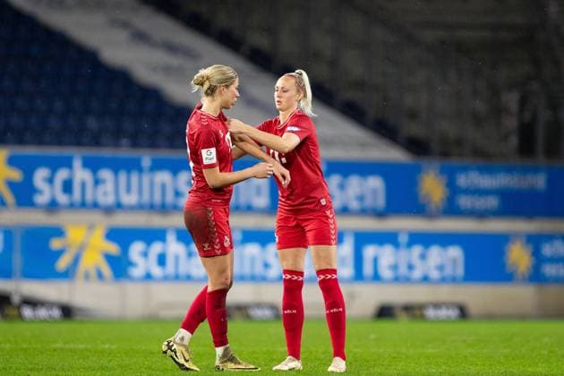 Google Pixel Women Bundesliga 14 Matchday MSV Duisburg 1 FC Köln 18 02 2024 Sharon Beck 1 FC Köln, 10 as captain Google Pixel Women Bundesliga 14 Matchday MSV Duisburg 1 FC Köln Schauinsland Reisen Arena Duisburg 18 02 2024 DFB DFL REGULATIONS PROHIBIT ANY USE OF PHOTOGRAPHS AS IMAGE SEQUENCES AND OR QUASI VIDEO Copyright: xBEAUTIFULxSPORTS Buriakovx