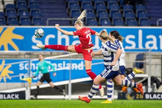 Google Pixel Frauen Bundesliga 14 Spieltag MSV Duisburg 1 FC Köln 18 02 2024 Meike Messmer 1 FC Köln, 20 Google Pixel Frauen Bundesliga 14 Spieltag MSV Duisburg 1 FC Köln Schauinsland Reisen Arena Duisburg 18 02 2024 DFB DFL REGULATIONS PROHIBIT ANY USE OF PHOTOGRAPHS AS IMAGE SEQUENCES AND OR QUASI VIDEO Copyright: xBEAUTIFULxSPORTS Buriakovx