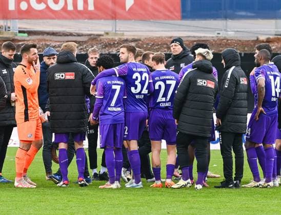 Germany, Spiesen Elversberg, 18 02 2024, Ursapharm Arena at Kaiserlinde, SV Elversberg vs VfL Osnabrueck 2 Bundesliga, team circle of VfL Osnabrueck after the game Spiesen Elversberg Ursapharm Arena at Kaiserlinde Saarland Germany eu-images-738