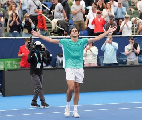 DELRAY BEACH, FL - FEBRUARY 19: Taylor Fritz (USA) in action wins the 2024 Delray Beach Open on February 19, 2024, at the Delray Beach Tennis Center in Delray Beach, FL.DELRAY BEACH, FL - FEBRUARY 19: Taylor Fritz (USA) celebrates after winning the 2024 Delray Beach Open on February 19, 2024, at the Delray Beach Tennis Center in Delray Beach, FL.(Photo by Andrew Patron Icon Sportswire) TENNIS: FEB 19 Delray Beach Open EDITORIAL USE ONLY Icon2402198130