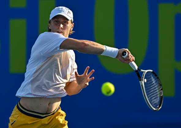 ATP, Tennis Herren Qatar Exxonmobil Open Tennis Tournament 2024 Emil Ruusuvuori of Finland is playing against Giulio Zeppieri of Italy in his round of 32 singles match at the ATP Qatar ExxonMobil Open tennis tournament at the Khalifa International Tennis Complex in Doha, Qatar, on February 20, 2024. DOHA Qatar  Copyright: xNoushadxThekkayilx originalFilename:varittyakkal-atpqatar240220_np6Ls.jpg