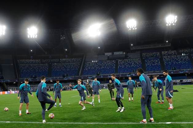 FC Barcelona, Barca players warm up, UEFA Champions League Round of 16, FC Barcelona training, Diego Armando Maradona Stadium, February 20, 2024, Naples, Italy.