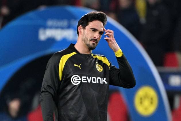 240220 UEFA CL Round of 16 PSV Eindhoven - Borussia Dortmund Mats Hummels of Borussia Dortmund pictured before a football game between PSV Eindhoven and Borussia Dortmund during the 1st leg of the Round of 16 in the UEFA Champions League 2023 - 2024 competition on February 20, 2024 in Eindhoven, The Netherlands. (Photo by Maarten Straetemans Isosport) EINDHOVEN The Netherlands  Copyright: xx 440617