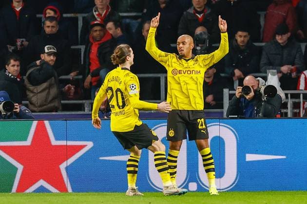 EINDHOVEN, 20-02-2024, Philips Stadium, UEFA Champions League season 2023 24, match between PSV and Borussia Dortmund, Borussia Dortmund player Donyell Malen scores the 0-1 PSV - Borussia Dortmund  x24344287x Copyright: