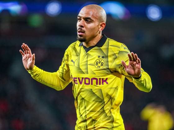 Goal, goal celebration, for 0 1 by Donyell Malen Borussia Dortmund BVB, 21, NLD, PSV Eindhoven vs Borussia Dortmund BVB, UEFA Champions League 2023 24 Round of 16, first leg, 20 02 2024, NLD, PSV Eindhoven vs Borussia Dortmund BVB, UEFA Champions League 2023 24 Round of 16, first leg, 20 02 2024, photo Eibner Pressefoto Gabriel Boia EIndhoven Copyright: xEibner-Pressefoto GabrielxBoiax EP_EER