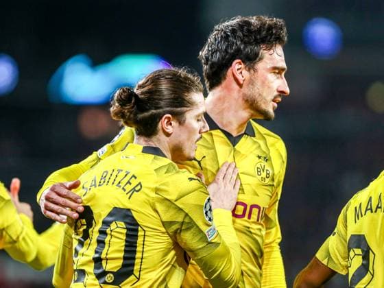 Goal, goal celebration, for 0 1 by Donyell Malen Borussia Dortmund BVB, 21 , NLD, PSV Eindhoven vs Borussia Dortmund BVB, UEFA Champions League 2023 24 Round of 16, first leg, 20 02 2024, NLD, PSV Eindhoven vs Borussia Dortmund BVB, UEFA Champions League 2023 24 Round of 16, first leg, 20 02 2024, photo Eibner Pressefoto Gabriel Boia EIndhoven Copyright: xEibner-Pressefoto GabrielxBoiax EP_EER