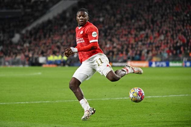 240220 UEFA CL Round of 16 PSV Eindhoven - Borussia Dortmund Johan Bakayoko of PSV pictured in action with the ball during a football game between PSV Eindhoven and Borussia Dortmund during the 1st leg of the Round of 16 in the UEFA Champions League 2023 - 2024 competition on February 20, 2024 in Eindhoven, The Netherlands. (Photo by Maarten Straetemans Isosport) EINDHOVEN The Netherlands  Copyright: xx 440832