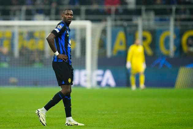FC Internazionale v Atletico Madrid: Round of 16 First Leg - UEFA Champions League 2023 24 Marcus Thuram Centre-Forward of Inter and France injured during the UEFA Champions League 2023 24 round of 16 first leg match between FC Internazionale and Atletico Madrid at Stadio Giuseppe Meazza on February 20, 2024 in Milan, Italy. Milan Italy  Copyright: xJosexBretonx originalFilename:breton-fcintern240220_npiCi.jpg