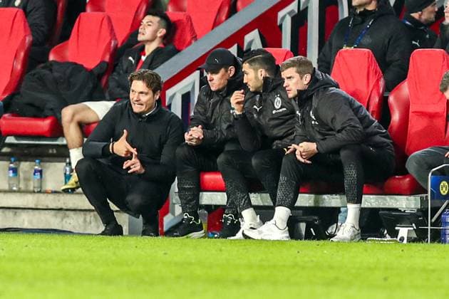 Edin Terzic Borussia Dortmund BVB, Head Coach gestures, Gestures, NLD, PSV Eindhoven vs Borussia Dortmund BVB, UEFA Champions League 2023 24 Round of 16, First leg, 20 02 2024, NLD, PSV Eindhoven vs Borussia Dortmund BVB, UEFA Champions League 2023 24 Round of 16, First leg, 20 02 2024, Photo Eibner Pressefoto Gabriel Boia EIndhoven Copyright: xEibner-Pressefoto GabrielxBoiax EP_EER
