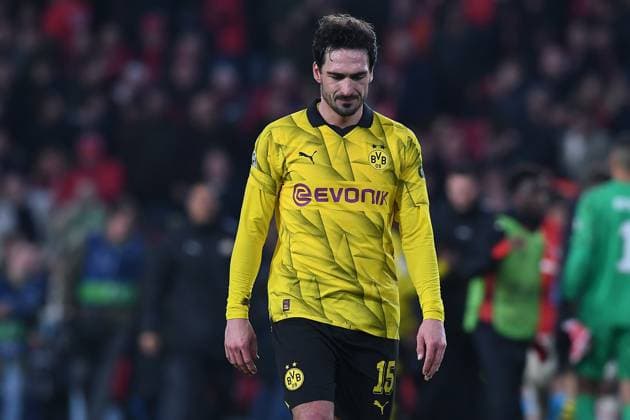 Soccer Champions League round of 16 PSV Eindhoven Borussia Dortmund on 20 02 2024 at Philips Stadion in Eindhoven Mats Hummels Dortmund disappointed xRx