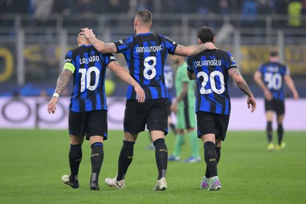 Sport Bilder des Tages 20th February 2024; Stadio San Siro, Milan, Italy, Champions League Football, Round of 16, First Leg, Inter Milan versus Atletico Madrid; Marko Arnautovic of FC Internazionale Milan celebrates after scoring the goal for 1-0 in the 79th minute  ActionPlus12610799 AllShotLive