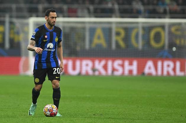 UEFA Champions League football match - Inter - FC Internazionale vs Atletico Madrid Hakan Calhanoglu of FC Inter during the UEFA Champions League match between Inter FC Internazionale and Club Atletico De Madrid, on 20 of February 2024, at Giuseppe Meazza San Siro Siro stadium in Milan, Italy. Photo Tiziano Ballabio Milan Italy  Copyright: xIPAxSport ABACAx