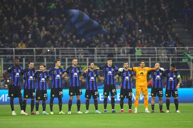 Fußball, CL, Inter Mailand - Atletico Madrid, Andreas Brehme Gedenken February 20, 2024, Milan, Lombardy, Italy: Team Inter Milan in the UEFA Champions League Round of 16 first leg game between Inter Milan and Atletico Madrid at Stadio Giuseppe Meazza in Milan, Italy Milan Italy - ZUMAc179 20240220_zep_c179_056 Copyright: xMickaelxChavetx