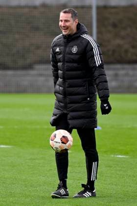 Head coach Brian Priske attends AC Sparta Prague training session before the Europa League 2nd round return leg match AC Sparta Prague vs Galatasaray Istanbul, Prague, February 21, 2024. (CTKxPhoto OndrejxDeml) CTKPhotoP2024022103238  CTKPhotoP2024022103238