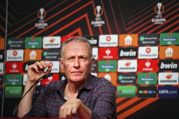 Sport Bilder des Tages CONF SC FRIBOURG LIGUE EUROPA PHOTOPQR VOIX DU NORD SEVERINE COURBE ; 21 02 2024 ; Fribourg, Stade Europa, Allemagne le 21 02 24. Conference de presse du coach du SC Fribourg Christian Streich et du joueur Vincenzo Grifo avant le match de barrage retour de Ligue Europa contre le RC Lens. PHOTO SEVERINE COURBE LA VOIX DU NORD Europa League press conference, PK, Pressekonferenz in Friborg Wednesday 21 February 2024 NORD PAS DE CALAIS France  Copyright: xPHOTOPQR VOIXxDUxNORD MAXPPPxSEVERINExCOURBEx 20240221VDN8007 20240221VDN8007