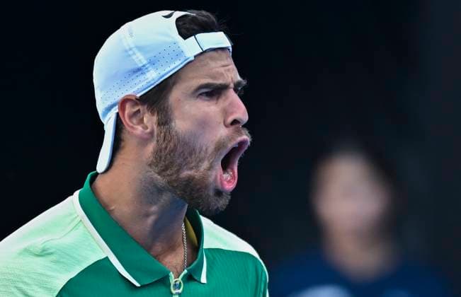 ATP, Tennis Herren Qatar Exxonmobil Open Tennis Tournament 2024 Karen Khachanov is playing against Fabian Marozsan of Hungary in his round of 16 singles match at the ATP Qatar ExxonMobil Open tennis tournament at the Khalifa International Tennis Complex in Doha, Qatar, on February 21, 2024. DOHA Qatar  Copyright: xNoushadxThekkayilx originalFilename:varittyakkal-atpqatar240221_np5Lf.jpg