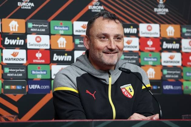 CONF RC LENS LIGUE EUROPA PHOTOPQR VOIX DU NORD SEVERINE COURBE ; 21 02 2024 ; Fribourg, Stade Europa, Allemagne le 21 02 24. Conference de presse du coach du RC Lens Franck Haise avant le match de barrage retour de Ligue Europa contre le SC Fribourg. PHOTO SEVERINE COURBE LA VOIX DU NORD Feb 21st 2024 press conference, PK, Pressekonferenz of RC Lens a day before its match against Fribourg in Europa League NORD PAS DE CALAIS France  Copyright: xPHOTOPQR VOIXxDUxNORD MAXPPPxSEVERINExCOURBEx 20240221VDN8671 20240221VDN8659