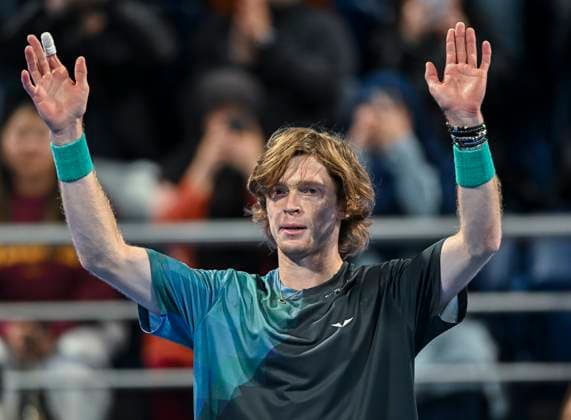 ATP, Tennis Herren Qatar Exxonmobil Open Tennis Tournament 2024 Andrey Rublev is celebrating his victory in the round of 16 singles match against Richard Gasquet of France at the ATP Qatar ExxonMobil Open tennis tournament at the Khalifa International Tennis Complex in Doha, Qatar, on February 21, 2024. DOHA Qatar  Copyright: xNoushadxThekkayilx originalFilename:varittyakkal-atpqatar240221_np17a.jpg