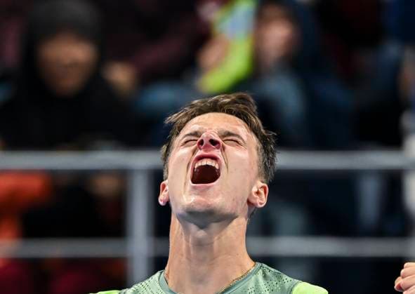 ATP, Tennis Herren Qatar Exxonmobil Open Tennis Tournament 2024 Jake Mensik of the Czech Republic is celebrating his victory in the round of 16 singles match against Andy Murray of Great Britain at the ATP Qatar ExxonMobil Open tennis tournament at the Khalifa International Tennis Complex in Doha, Qatar, on February 21, 2024. DOHA Qatar  Copyright: xNoushadxThekkayilx originalFilename:varittyakkal-atpqatar240221_npang.jpg
