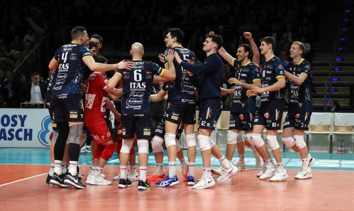 Trentino team celebrates 3 0 victory final cheer joy emotion jubilation sport volleyball CEV Champions League quarter-finals men season 2023 2024 21 02 2024 BR Volleys Berlin BRV vs Itas Trentino