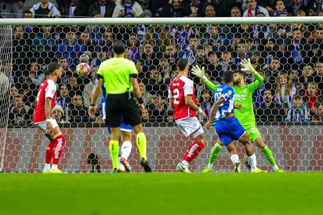 FC Porto v Arsenal Champions League 21 02 2024. Galeno (13) of FC Porto scores a goal but its ruled out during the Champions League match between FC Porto and Arsenal at Estadio do Dragao, Porto, Portugal on 21 February 2024. Editorial use only , Copyright: xNigelxKeenex PSI-19079-0016