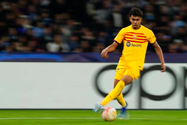 SSC Napoli v FC Barcelona, Barca Round of 16 First Leg - UEFA Champions League 2023 24 Lamine Yamal right winger of Barcelona and Spain in action during the UEFA Champions League 2023 24 round of 16 first leg match between SSC Napoli and FC Barcelona at Stadio Diego Armando Maradona on February 21, 2024 in Naples, Italy. Naples Italy  Copyright: xJosexBretonx originalFilename:breton-sscnapol240221_np8PM.jpg