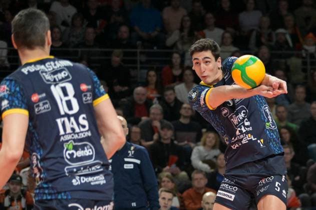 Berlin, Germany 21 January 2024 CL Volleyball 1 4 Final 2023 2024 Berlin Recycling Volleys vs Itas Trentino In the picture receiving the ball Alessandro Michieletto Itas Trentino right left next to Marko Podrascanin Itas Trentino Copyright: xFotostandx xReuhlx