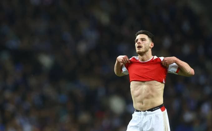 Declan Rice of Arsenal shows a look of dejection Porto v Arsenal, UEFA Champions League, Round of 16, First Leg, Football, Estadio do Dragao, Porto, Portugal - 21 Feb 2024 EDITORIAL USE ONLY No use with unauthorised audio, video, data, fixture lists, club league logos or live services. Online in-match use limited to 120 images, no video emulation. No use in betting, games or single club league player publications. Copyright: xKieranxMcManus Shutterstockx 14355127ao