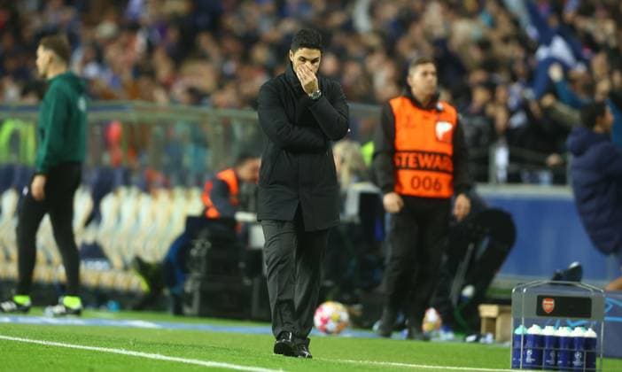 Arsenal manager Mikel Arteta shows a look of dejection after the winning goal by Wenderson Galeno of Porto Porto v Arsenal, UEFA Champions League, Round of 16, First Leg, Football, Estadio do Dragao, Porto, Portugal - 21 Feb 2024 EDITORIAL USE ONLY No use with unauthorised audio, video, data, fixture lists, club league logos or live services. Online in-match use limited to 120 images, no video emulation. No use in betting, games or single club league player publications. Copyright: xKieranxMcManus Shutterstockx 14355127ay