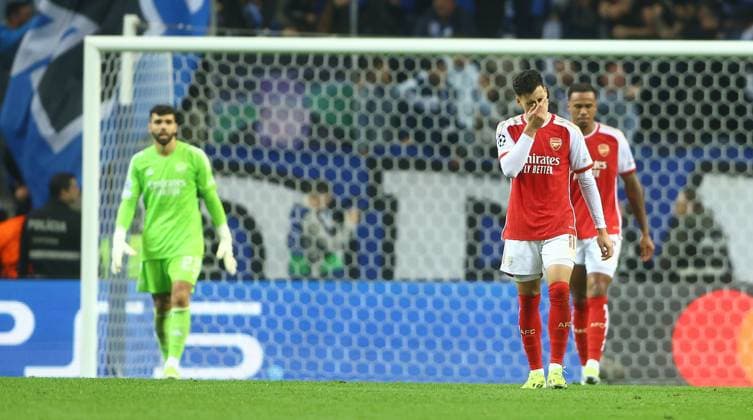 Gabriel Martinelli of Arsenal shows a look of dejection after the winning goal by Wenderson Galeno of Porto Porto v Arsenal, UEFA Champions League, Round of 16, First Leg, Football, Estadio do Dragao, Porto, Portugal - 21 Feb 2024 EDITORIAL USE ONLY No use with unauthorised audio, video, data, fixture lists, club league logos or live services. Online in-match use limited to 120 images, no video emulation. No use in betting, games or single club league player publications. Copyright: xKieranxMcManus Shutterstockx 14355127ax